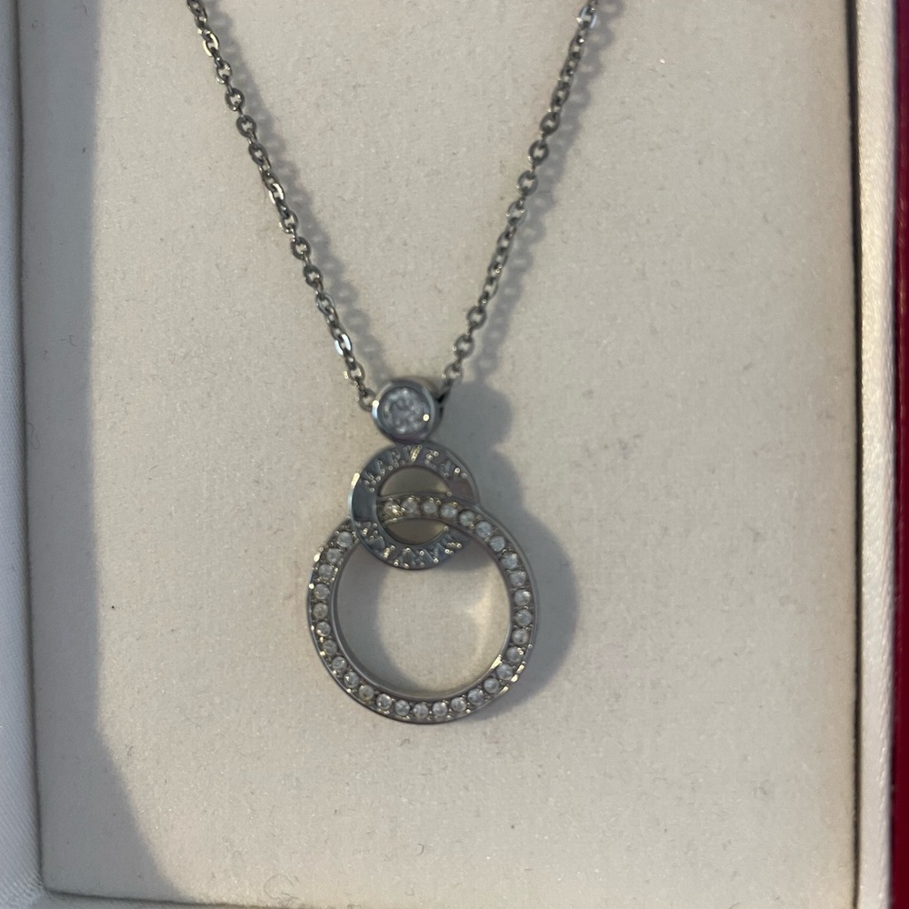 Mary Kay Consultant Necklace (circle design with diamonds crystals)